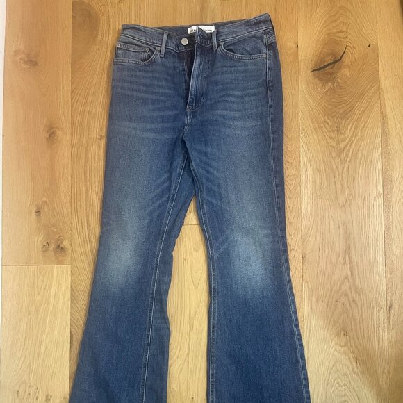 Aritzia Denim Forum The Marianne Flare (Lighter than in first photo) - Like New - Picture 2 of 4